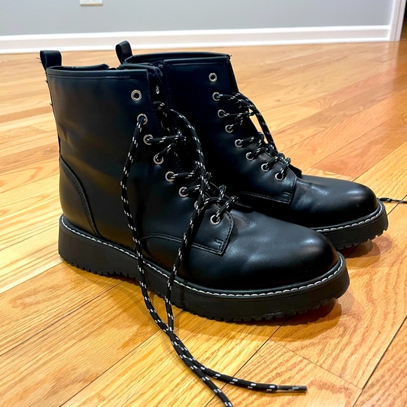 🥾 Madden Girl Combat Boots - Picture 2 of 5